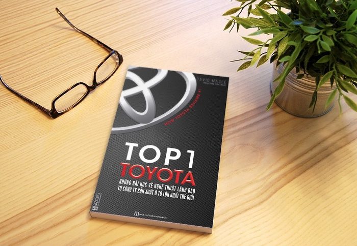 Review sách Top 1 Toyota - Những Bài Học Về Nghệ Thuật Lãnh Đạo Từ Công Ty Sản Xuất Ô Tô Lớn Nhất Thế Giới