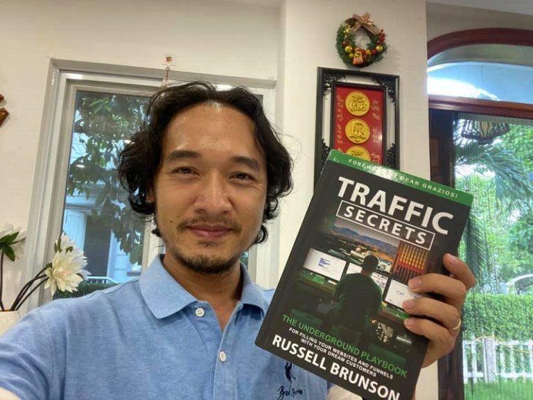 Review sách Traffic Secrets - Bi Mat Traffic