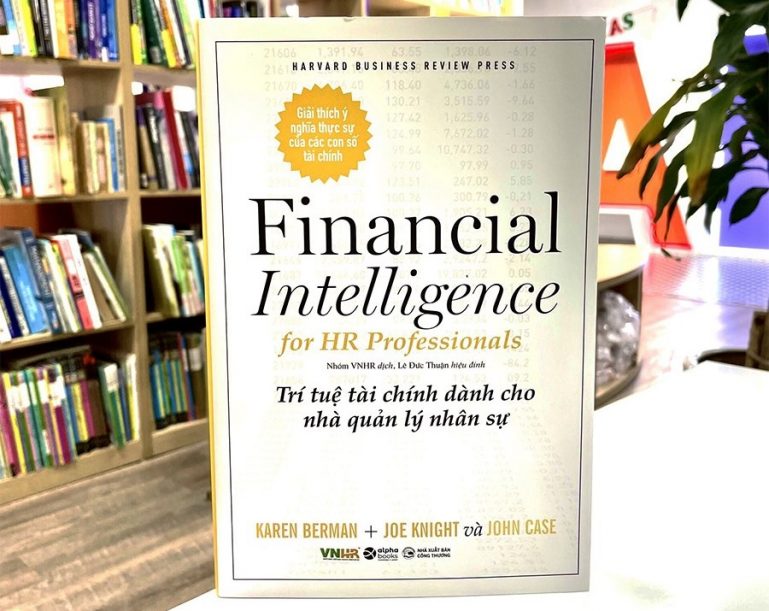 Review sách Trí Tuệ Tài Chính Dành Cho Nhà Quản Lý Nhân Sự - Financial Intelligence
