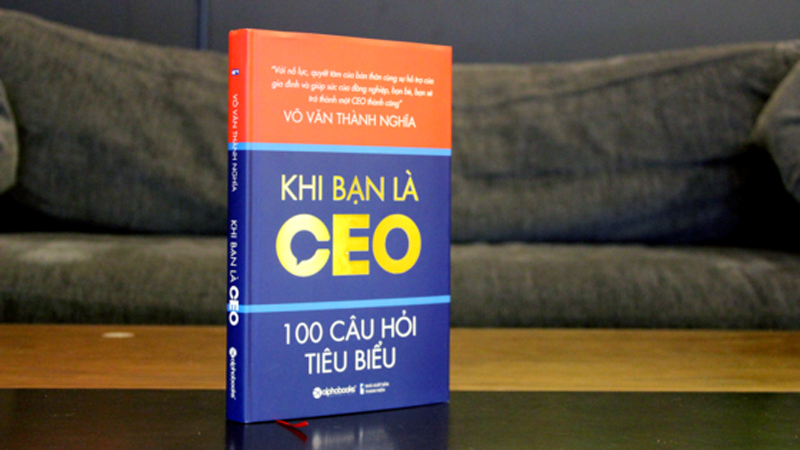 Review sách Khi Bạn Là CEO – 100 Câu Hỏi Tiêu Biểu
